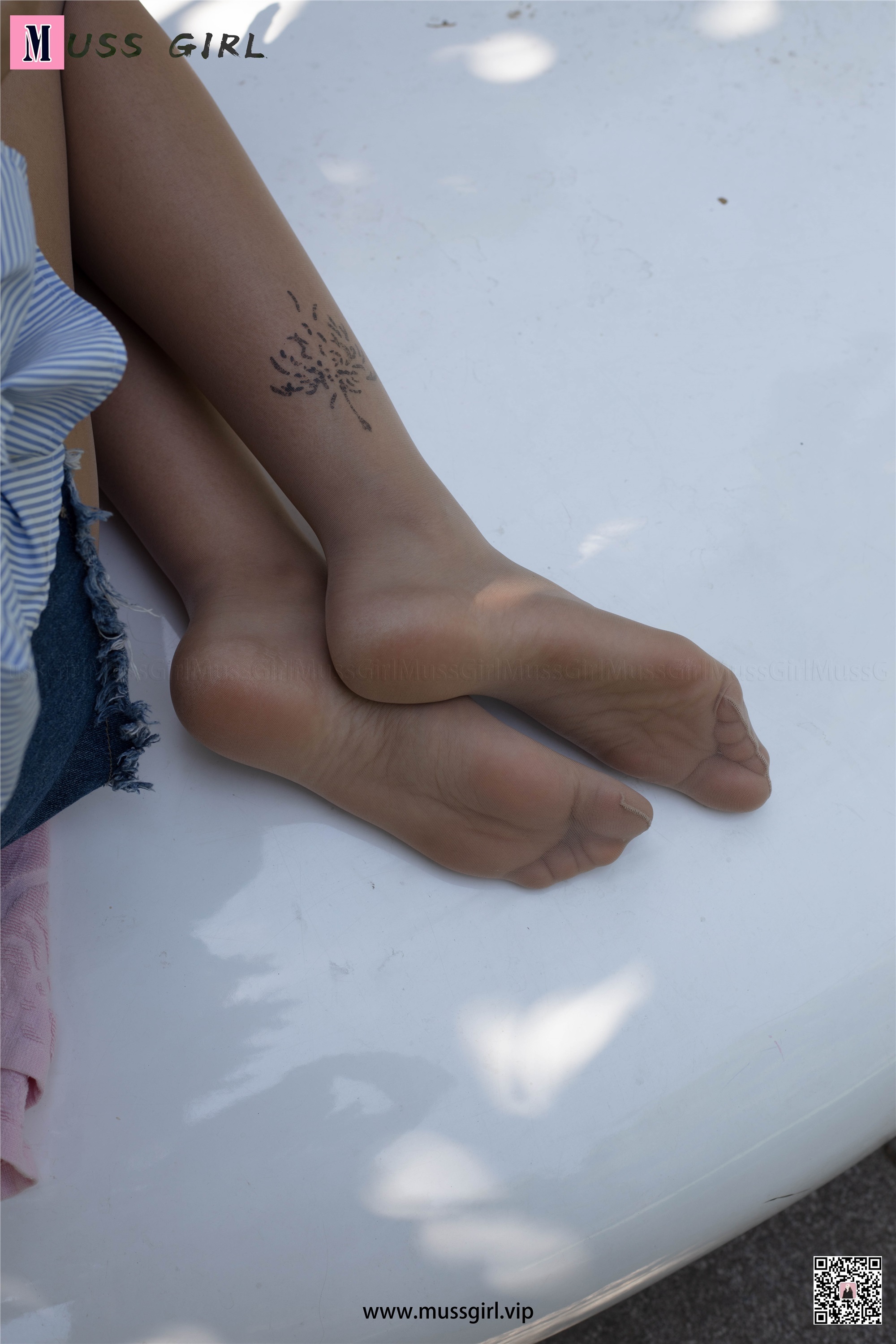 MussGirl慕丝女郎  NO.211 牛仔热裤肉丝美女